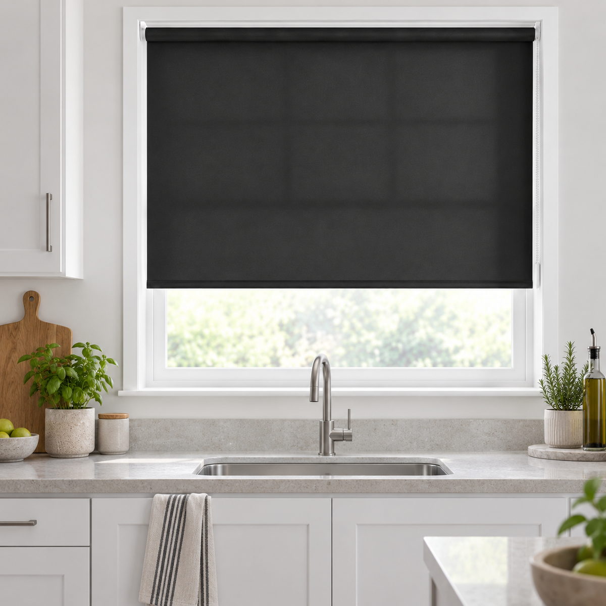Classic Daylight Roller Blind – Onyx Black